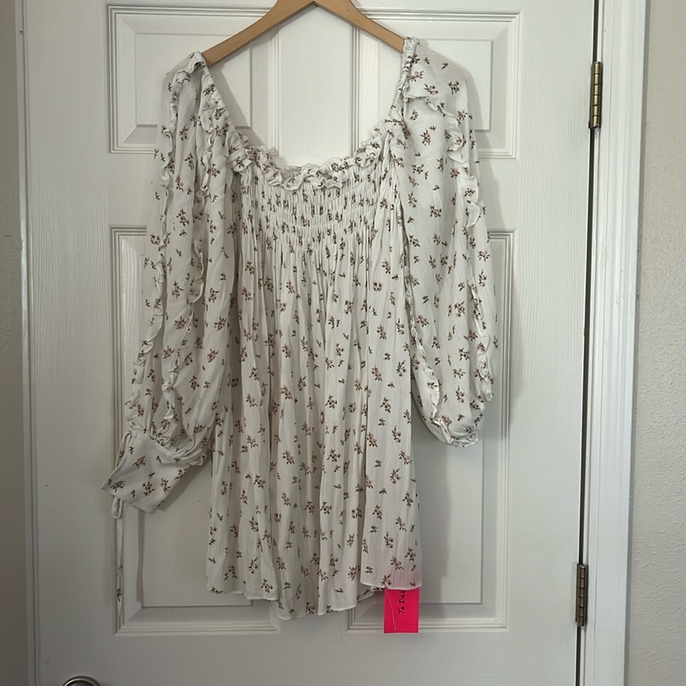 Off the shoulder short dress or longer blouse